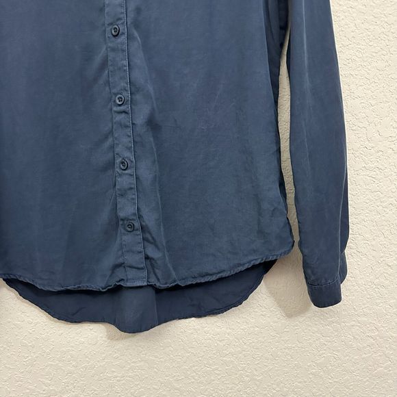 ANTHROPOLOGIE CLOTH & STONE L/S Frayed Ruffle Button Down Shirt in Navy - Picture 4 of 10